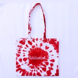 RÉALISATION PAR RED TIE DYE TOTE BAG